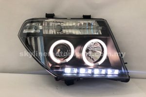 Nissan Navara 05-09 Projector H/L LED Ring Black