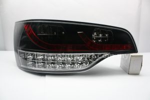 Audi Q7 06-08 Led T-L Black